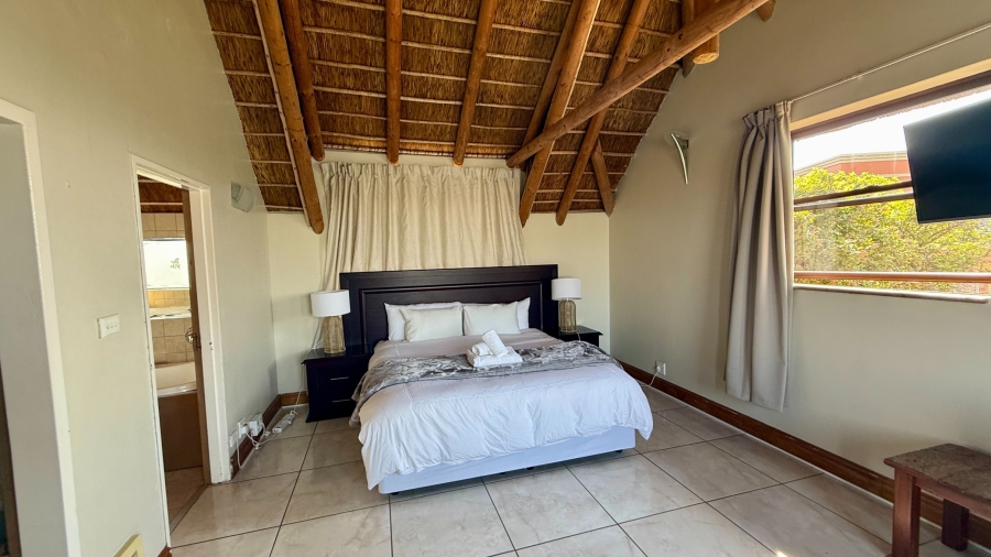To Let 5 Bedroom Property for Rent in Sunset Beach Western Cape